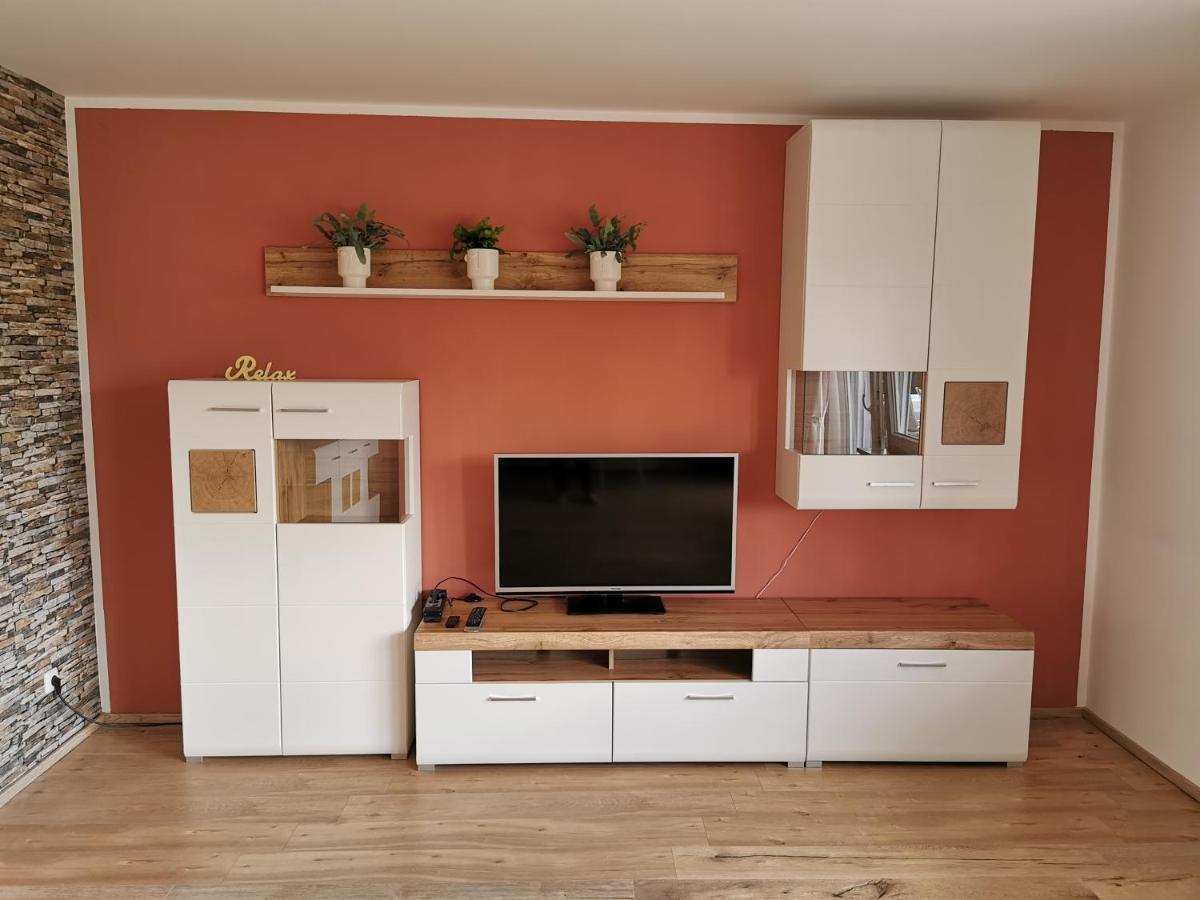 Gemuetliche 90 Qm Wohnung In Saarburg, Zentral Gelegen, Garten Mit Aussicht, Separater Eingang Exterior foto