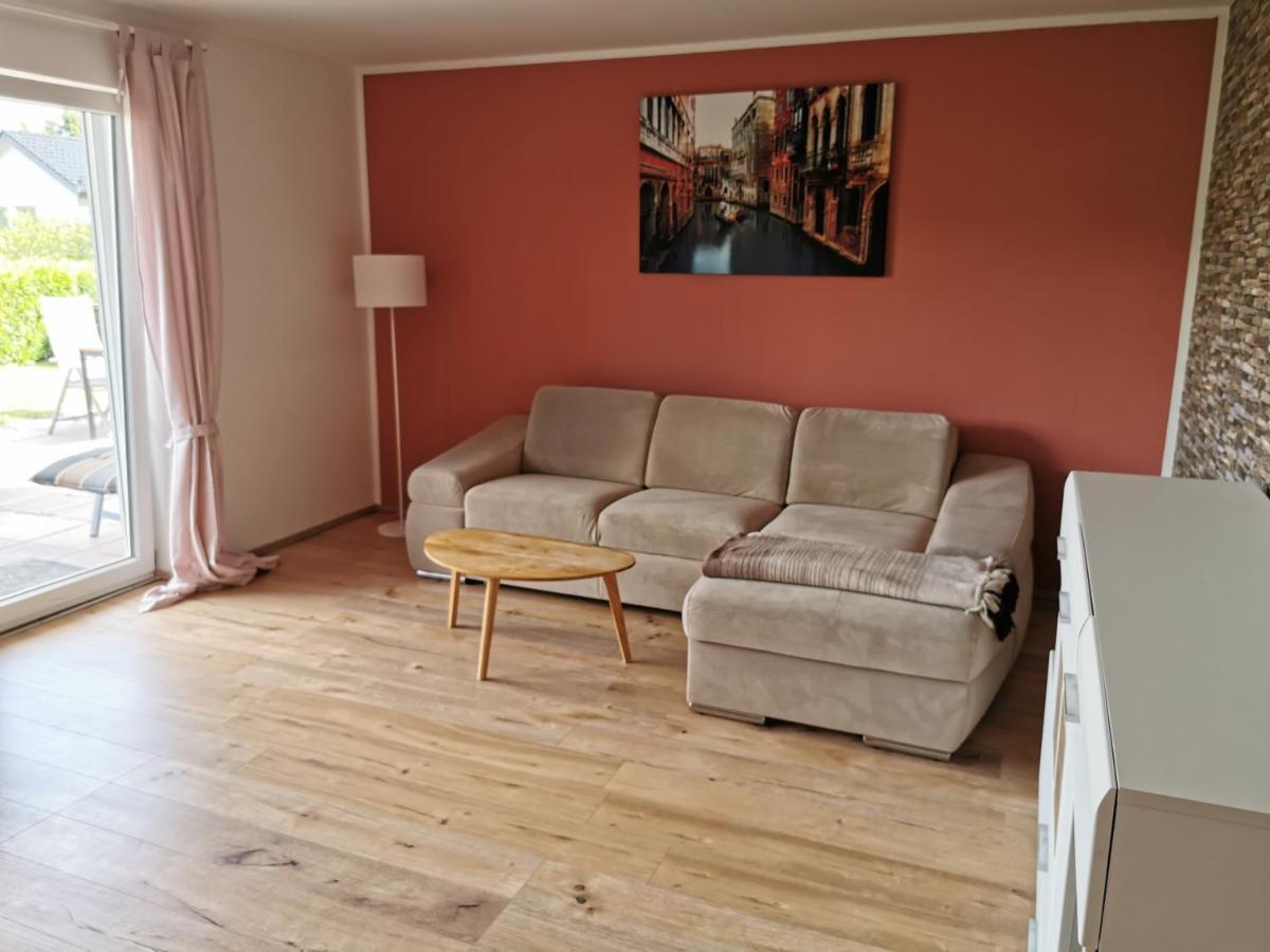 Gemuetliche 90 Qm Wohnung In Saarburg, Zentral Gelegen, Garten Mit Aussicht, Separater Eingang Exterior foto